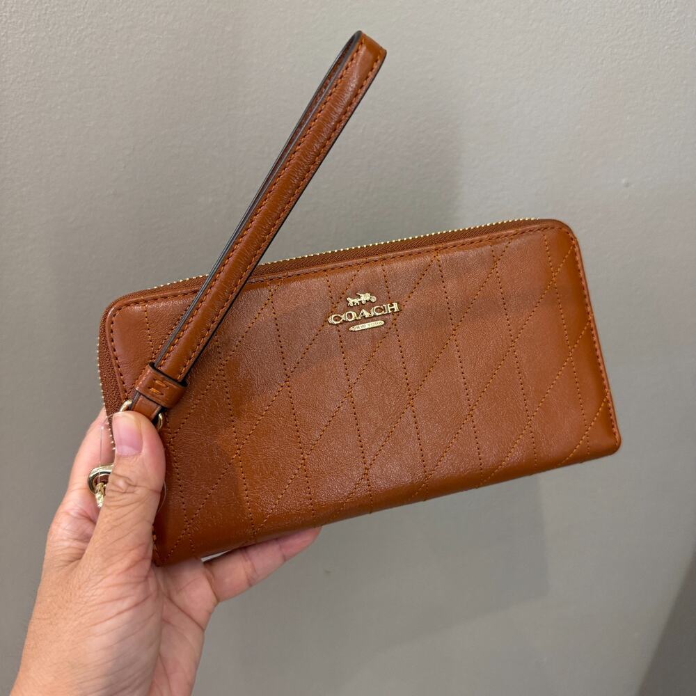 Coach Long Zip Around Wallet With Quilting CEL63 smooth leather/Gold/Cinnamon